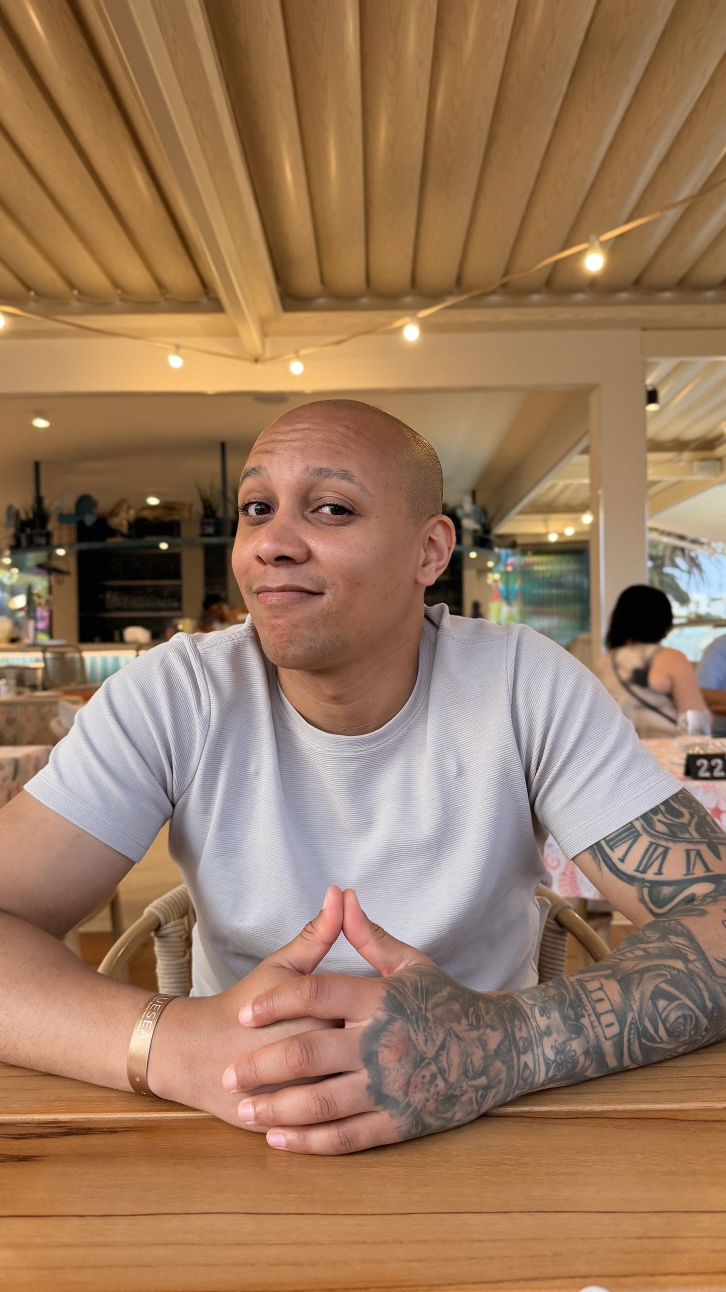 Danilo Veloso em um ambiente informal